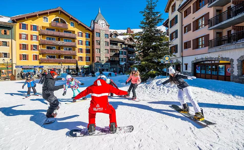 Arc1950 : Ski dans la rue