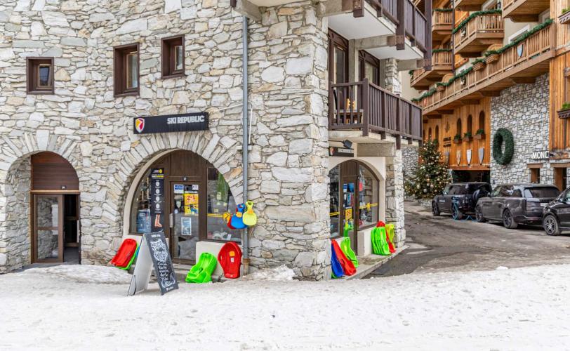 VAL VILLAGE