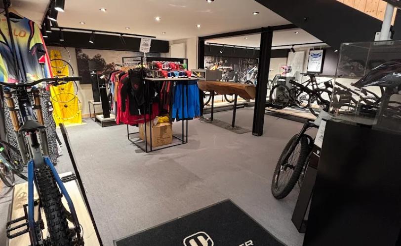 Yolo store